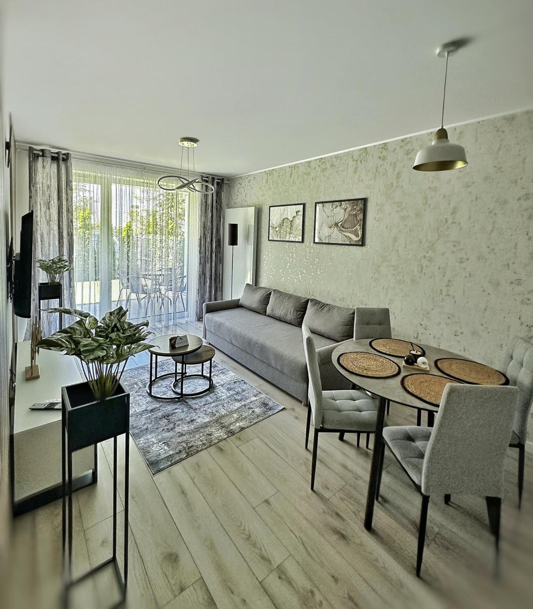 Apartament Whiteblue Kolobrzeg Z Duzym Ogrodkiem - 100 M Od Plazy! Whiteblue Kolberg Apartment Mit Grossem Garten - 100 M Vom Strand Entfernt! Whiteblue Kolobrzeg Apartman S Velkou Zahradou - 100 M Od Plaze! Exterior foto