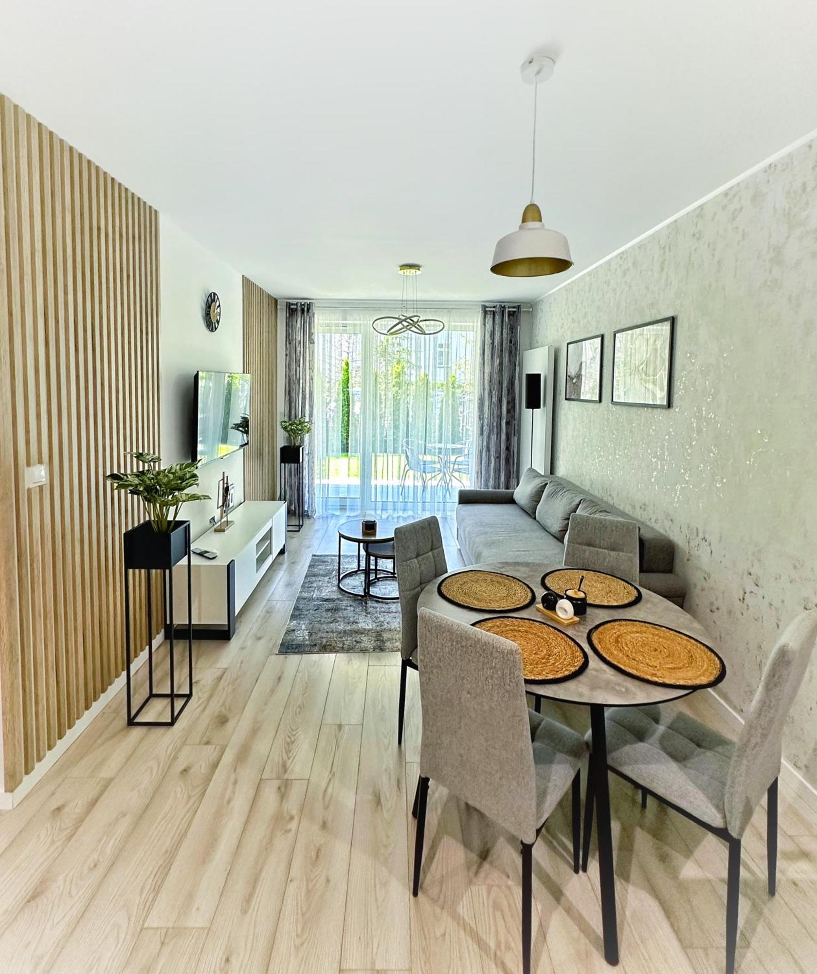 Apartament Whiteblue Kolobrzeg Z Duzym Ogrodkiem - 100 M Od Plazy! Whiteblue Kolberg Apartment Mit Grossem Garten - 100 M Vom Strand Entfernt! Whiteblue Kolobrzeg Apartman S Velkou Zahradou - 100 M Od Plaze! Exterior foto